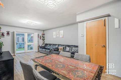 undefined, Reservoir Way, Hainaut, IG6