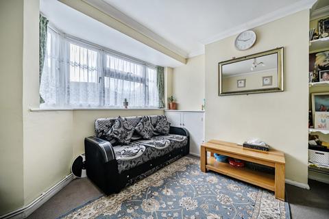 3 bedroom maisonette for sale, Peter Street, Gravesend, Kent