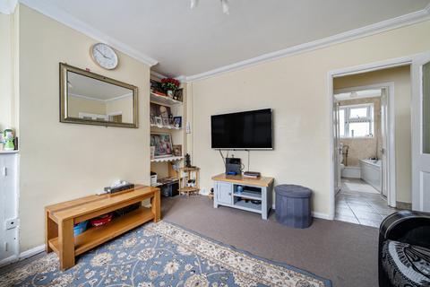 3 bedroom maisonette for sale, Peter Street, Gravesend, Kent