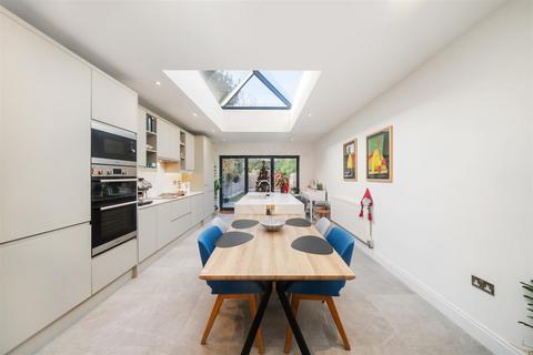 3 bedroom terraced house for sale - Dorien Road, London SW20