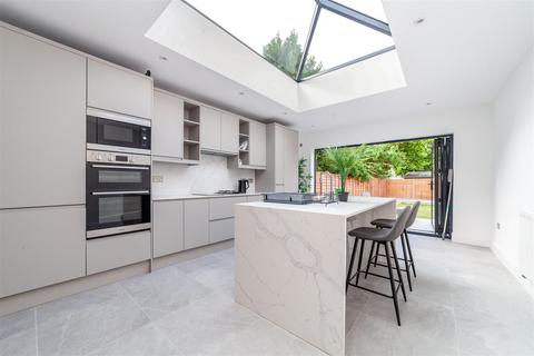 3 bedroom terraced house for sale, Dorien Road, Raynes Park SW20
