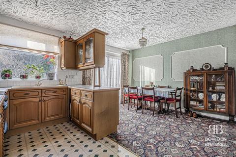 3 bedroom semi-detached house for sale, Stanley Road North, Rainham, RM13