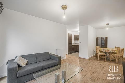 2 bedroom flat for sale, Parham Drive, Gants Hill