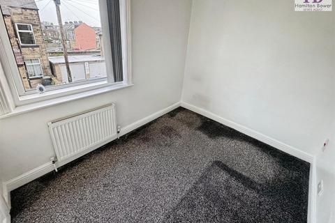 3 bedroom terraced house to rent, Unity Street North, Bingley