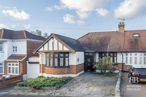 3 bedroom semi-detached bungalow for sale, Peaketon Avenue, Ilford, IG4