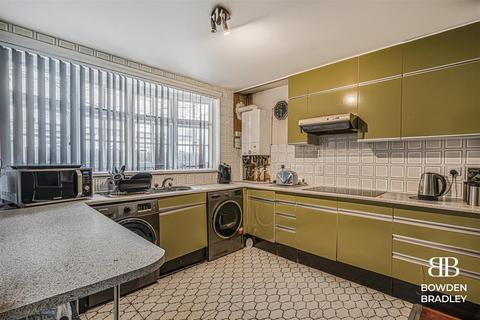3 bedroom terraced house for sale, Longcroft Rise, Loughton