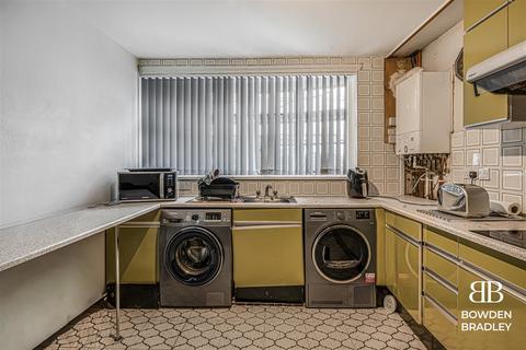 3 bedroom terraced house for sale, Longcroft Rise, Loughton