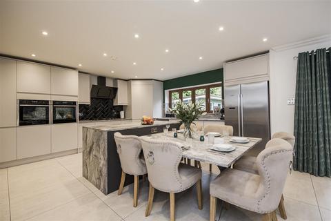 5 bedroom detached house for sale, Park Lane, Kemsing TN15
