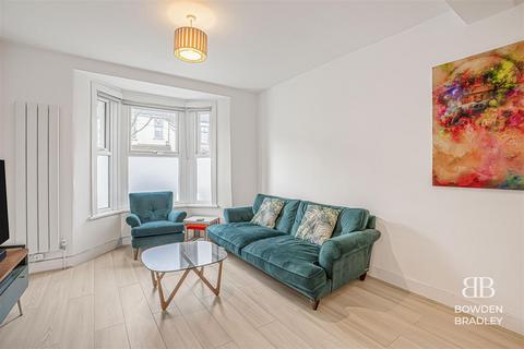 4 bedroom terraced house for sale, Northfield Road, East Ham
