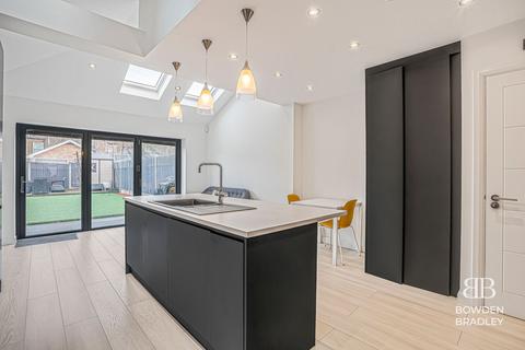 4 bedroom terraced house for sale, Northfield Road, London, E6