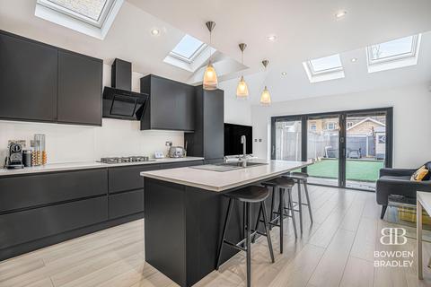 4 bedroom terraced house for sale, Northfield Road, London, E6