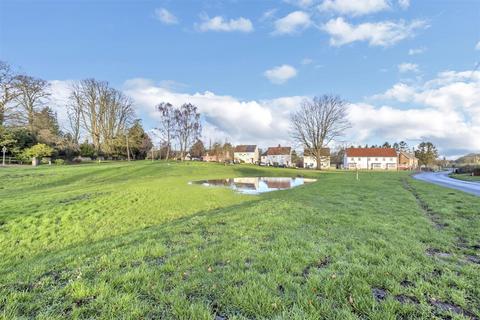 undefined, Risby