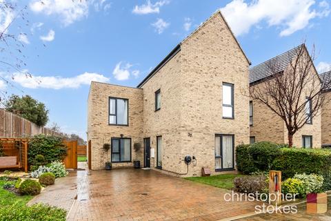 4 bedroom link detached house for sale - Markwick Avenue, Cheshunt, Hertfordshire, EN8 9FP