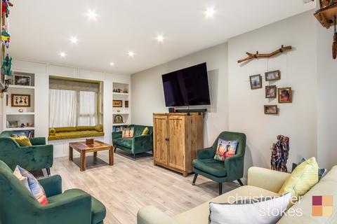 4 bedroom link detached house for sale, Markwick Avenue, Cheshunt, Hertfordshire, EN8 9FP