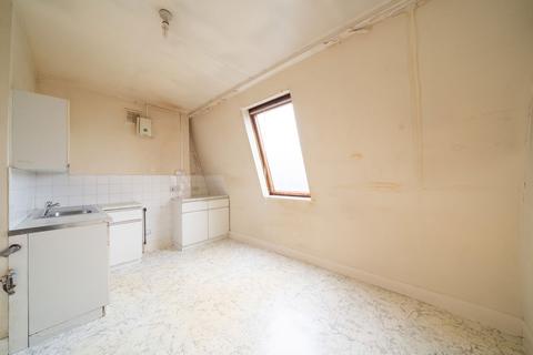 1 bedroom flat for sale, Christchurch Avenue, London, NW6 7QN