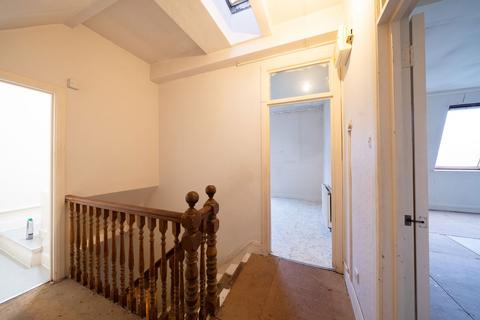 1 bedroom flat for sale, Christchurch Avenue, London, NW6 7QN
