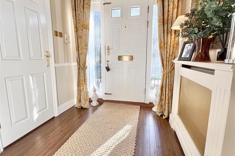 5 bedroom detached house for sale, Cuckoo Way, Great Notley, Braintree