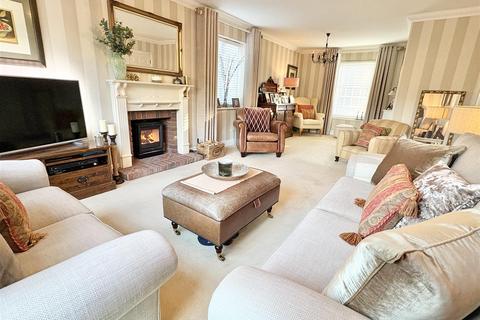 5 bedroom detached house for sale, Cuckoo Way, Great Notley, Braintree