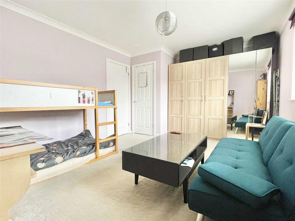 Bed3.jpg