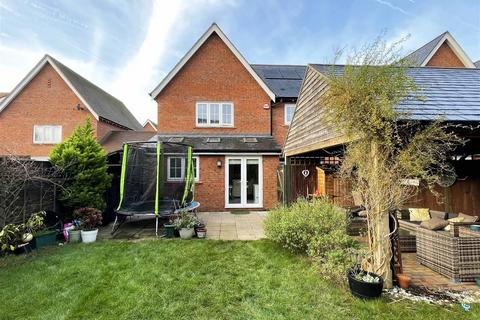 3 bedroom link detached house for sale, Condor Gate, Channels, Chelmsford