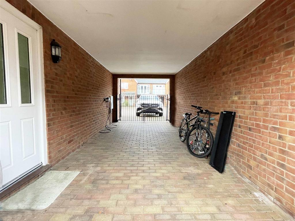 Carport.jpg