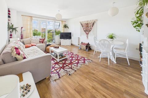 2 bedroom flat for sale, Hancock Way, Shoreham by Sea