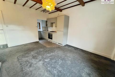2 bedroom terraced house to rent, Lydgate, Northowram, Halifax