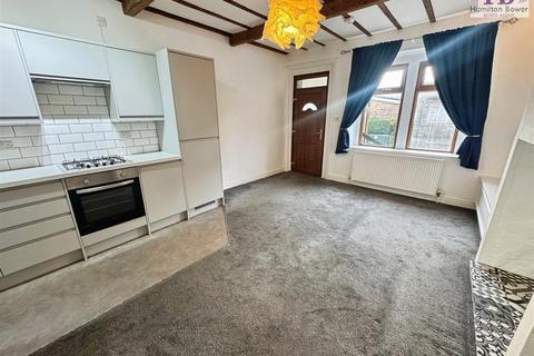 2 bedroom terraced house to rent, Lydgate, Northowram, Halifax