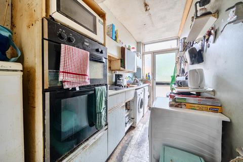 3 bedroom terraced house for sale, Downham Way, Bromley