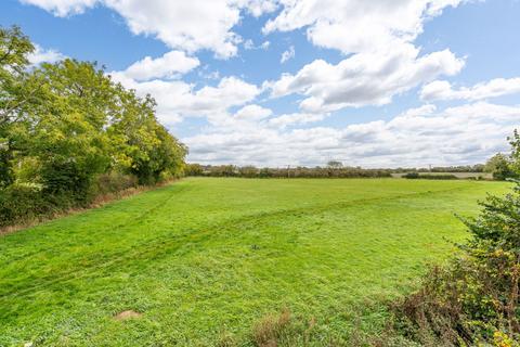 4 bedroom cottage for sale, The Street, Crudwell