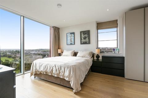 1 bedroom flat for sale, Buckhold Road, London