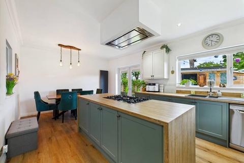 2 bedroom detached bungalow for sale, The Chestnuts, Pontefract