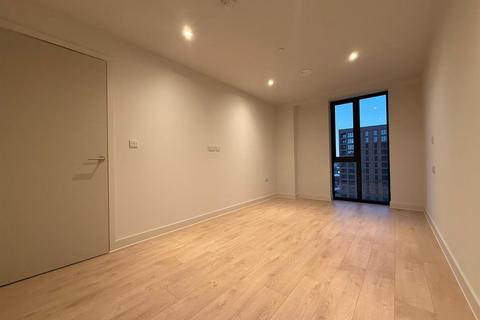 1 bedroom flat to rent, Waterhouse Gardens, Manchester