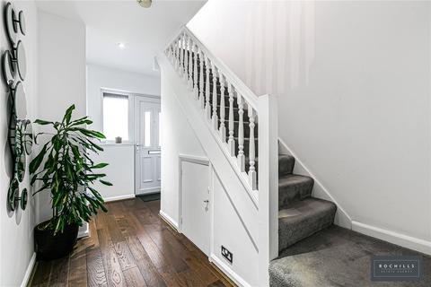 4 bedroom semi-detached house for sale, Cottimore Avenue, Walton-on-Thames, Surrey, KT12