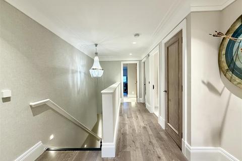 2 bedroom apartment for sale, Elizabeth Grove, Bushey Heath WD23