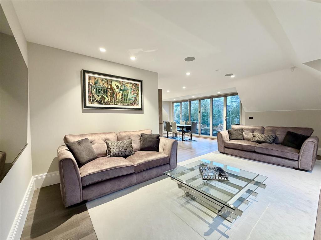 Living Room: