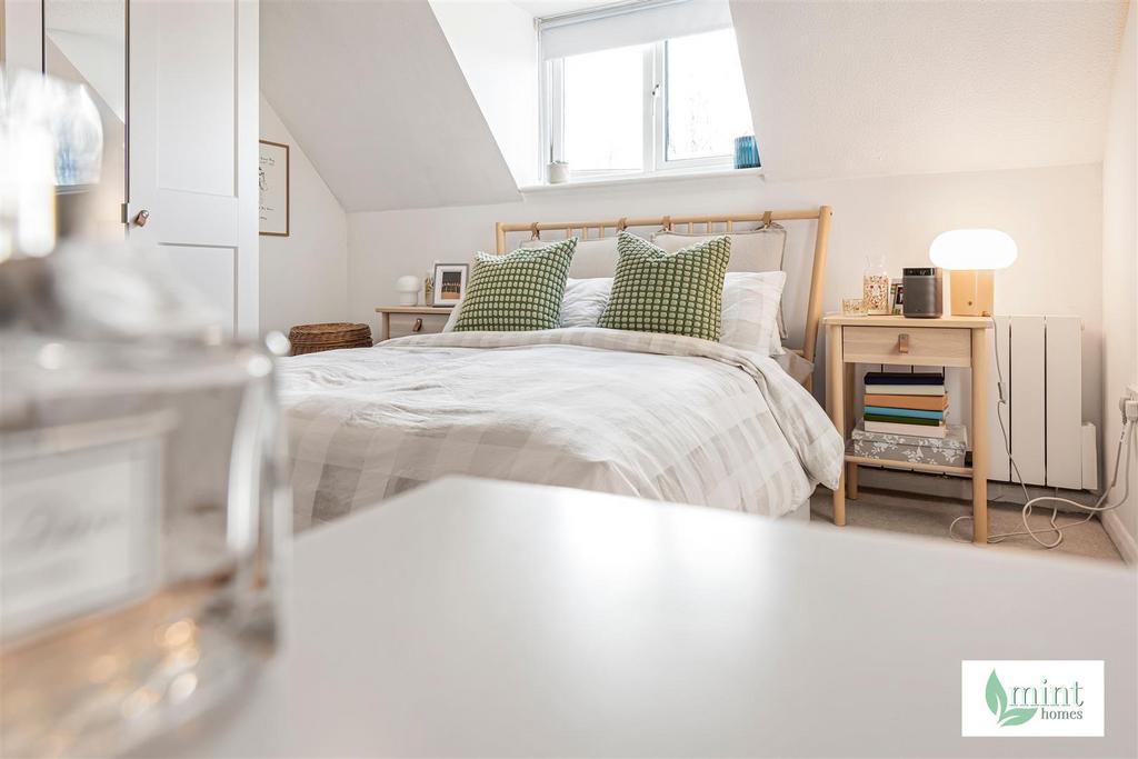 Mint homes - 15 briar walk  31 .JPG
