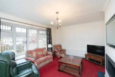 2 bedroom detached bungalow for sale, Wendel Avenue, Leeds LS15