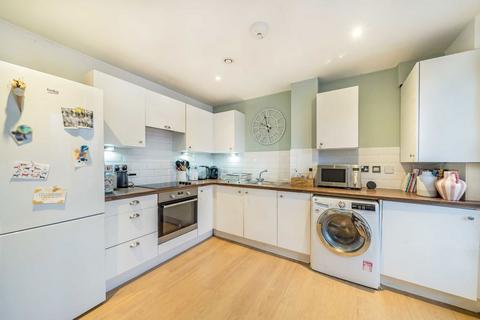 1 bedroom flat for sale, Garratt Lane, London SW17