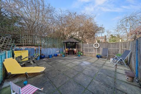1 bedroom flat for sale, Hamilton Road, London, NW10 1NX