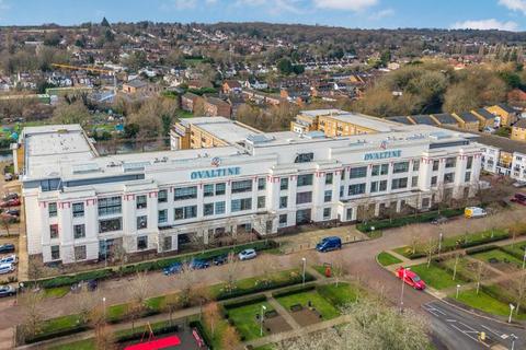 2 bedroom apartment for sale, Ovaltine Drive, Kings Langley WD4