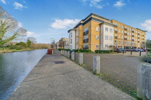 2 bedroom apartment for sale, Ovaltine Drive, Kings Langley WD4