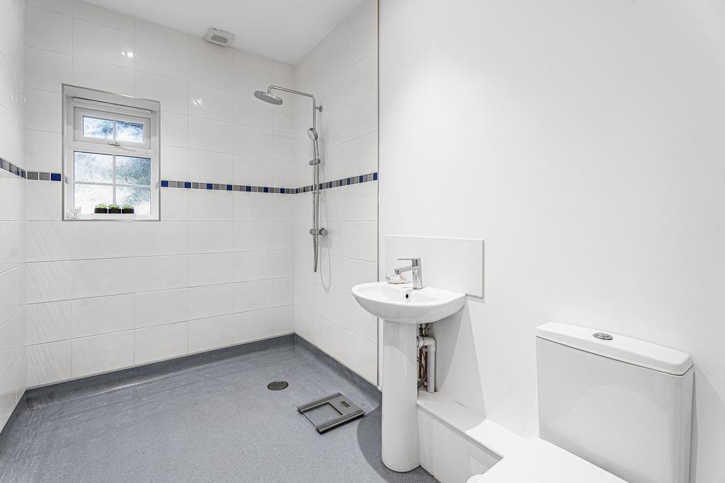 Annex Shower Room