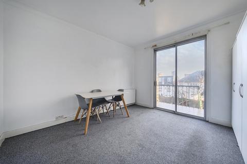 5 bedroom semi-detached house for sale, Vicars Hill, London