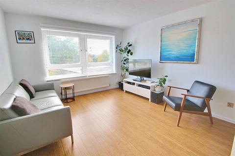 1 bedroom flat for sale, Halifax Road, Enfield