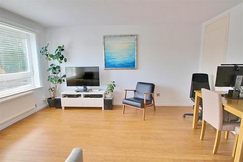 1 bedroom flat for sale, Halifax Road, Enfield