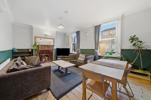 4 bedroom flat for sale, Vestry Road, London SE5