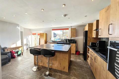 3 bedroom end of terrace house for sale, St. Brides Road, Magor, Caldicot