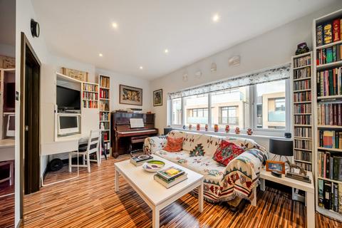 3 bedroom apartment for sale, Thornford Road, London