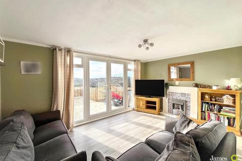 3 bedroom terraced house for sale, Tredegar Park View, Rogerstone, Newport